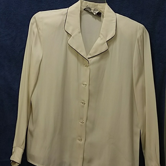 Blouse - Picture 2 of 2